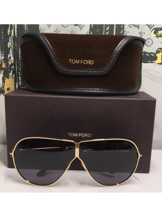 NEW AUTHENTIC Tom Ford Gold and Black Women\'s Sunglasses TF1158 30A main image 5